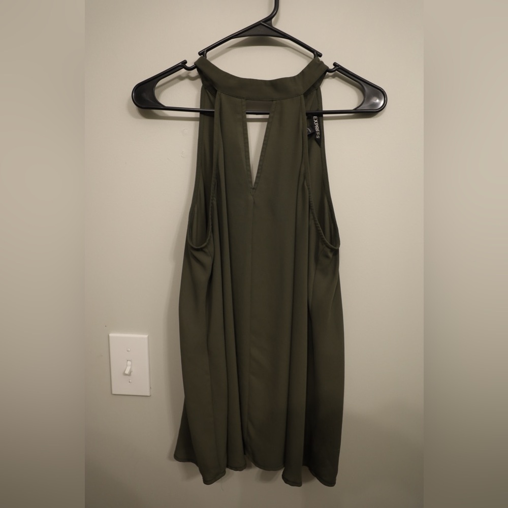 Express tank top in olive oil- medium